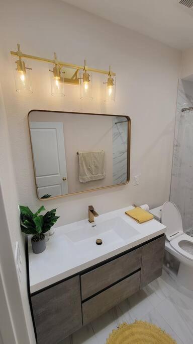 Elegant Luxury 2Br Apt Near Dtla Los Angeles Exterior photo